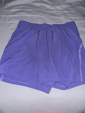 lululemon men’s pace breaker shorts 5” size Large